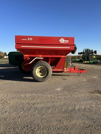 E-Z Trail 510 Equipment Image0