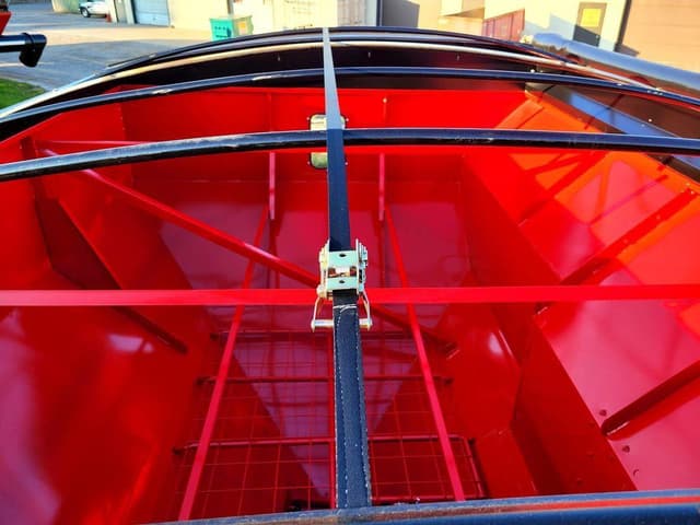 Image of E-Z Trail 550 equipment image 3