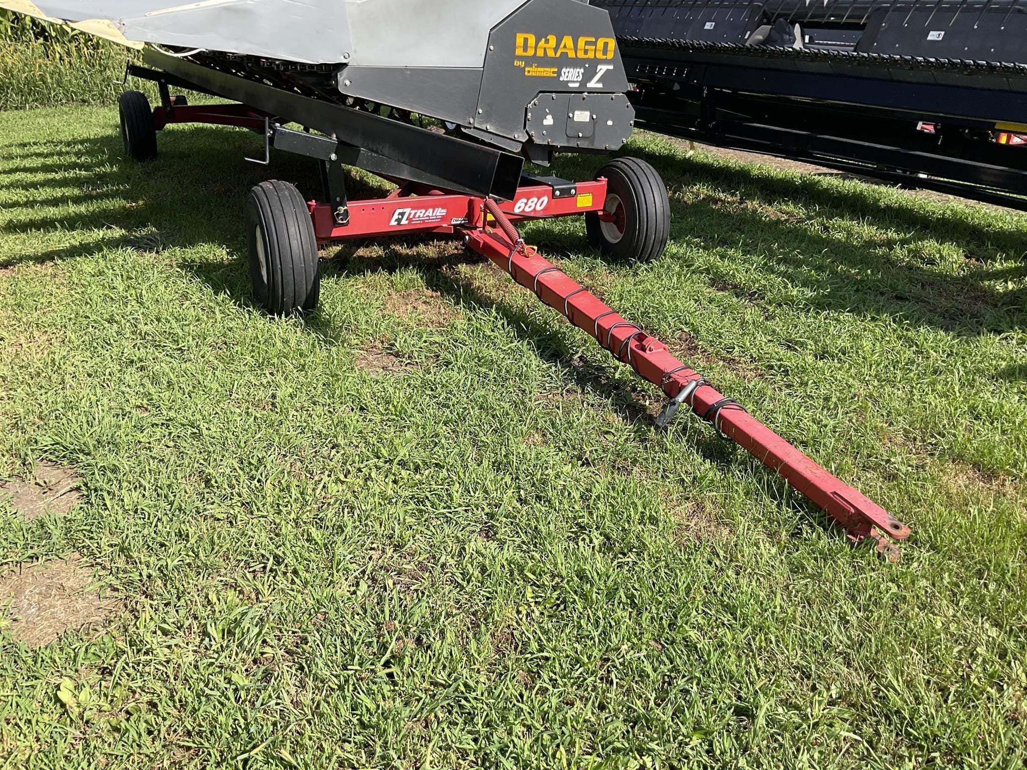 E-Z Trail 680 Equipment Image0