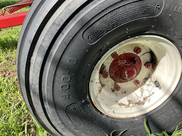 Image of E-Z Trail 680 equipment image 1