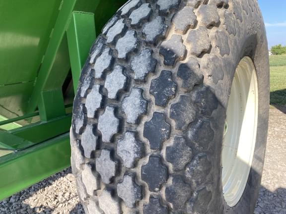 Image of E-Z Trail 710 equipment image 4