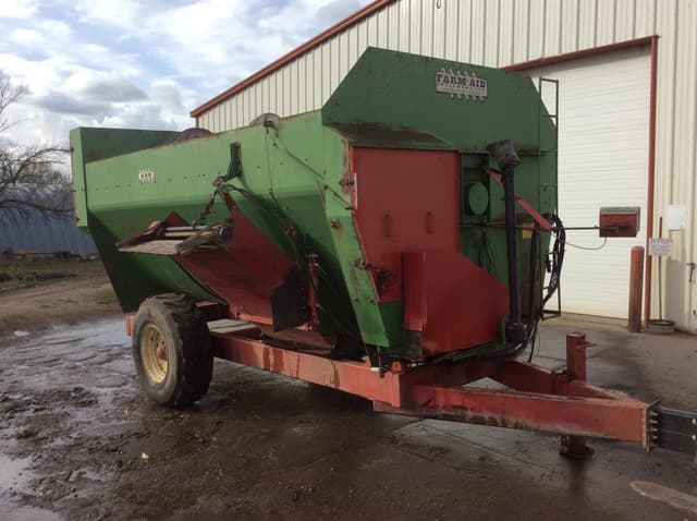 Image of Farm Aid 680 equipment image 3