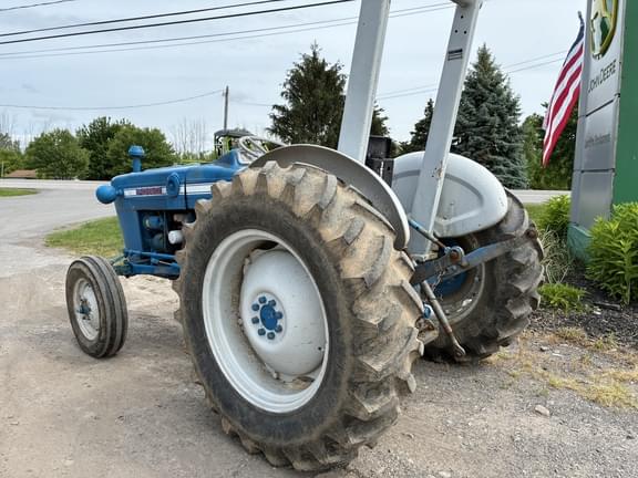 Image of Ford 3000 equipment image 2