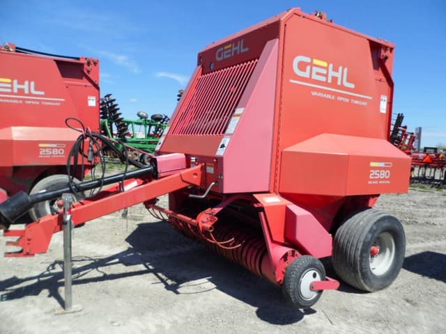 Image of Gehl 2580 equipment image 2