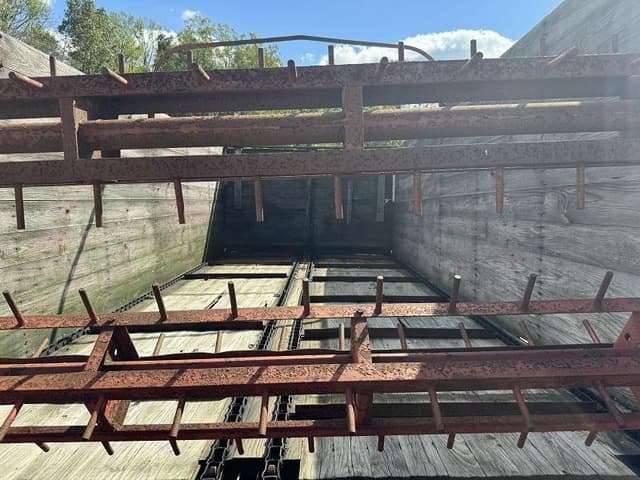 Image of Gehl BU710 equipment image 2