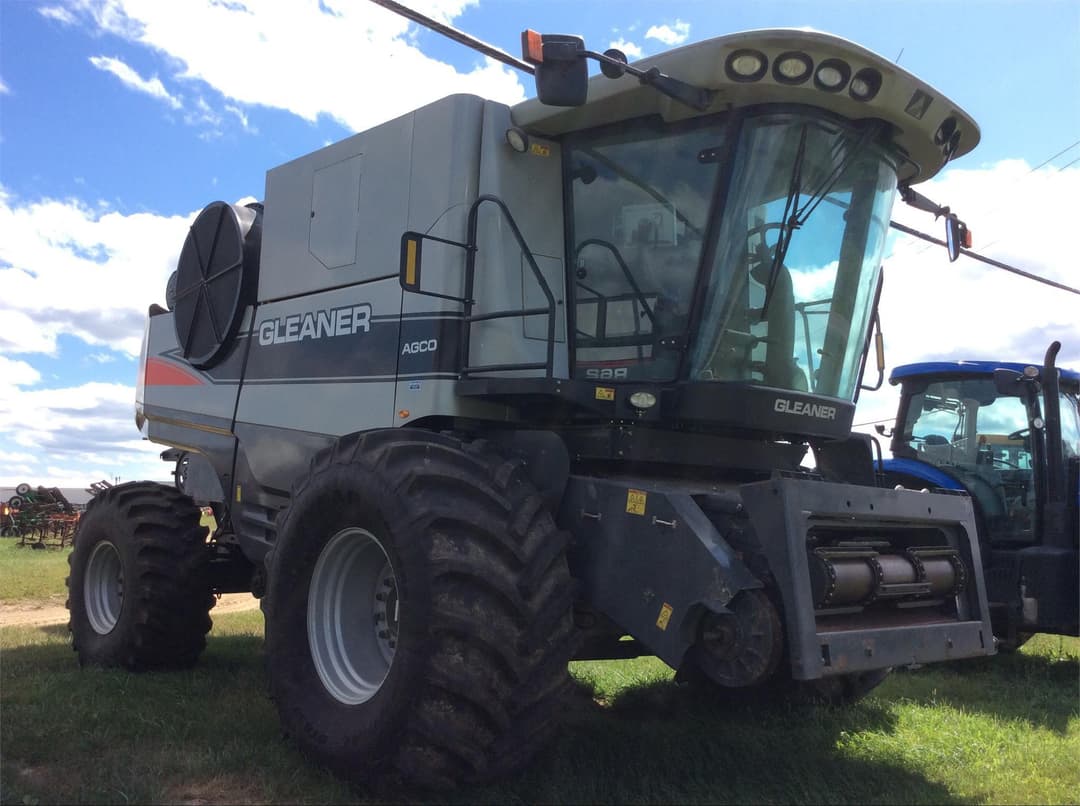 Image of Gleaner A76 Image 1