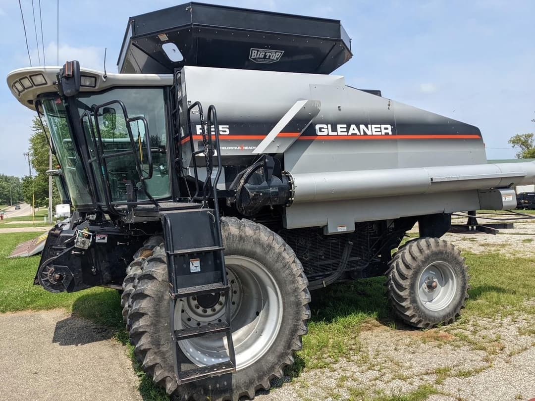 Image of Gleaner R65 Primary Image