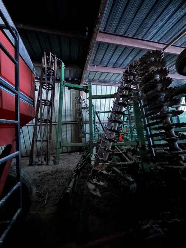 Image of Great Plains 2400TM equipment image 2