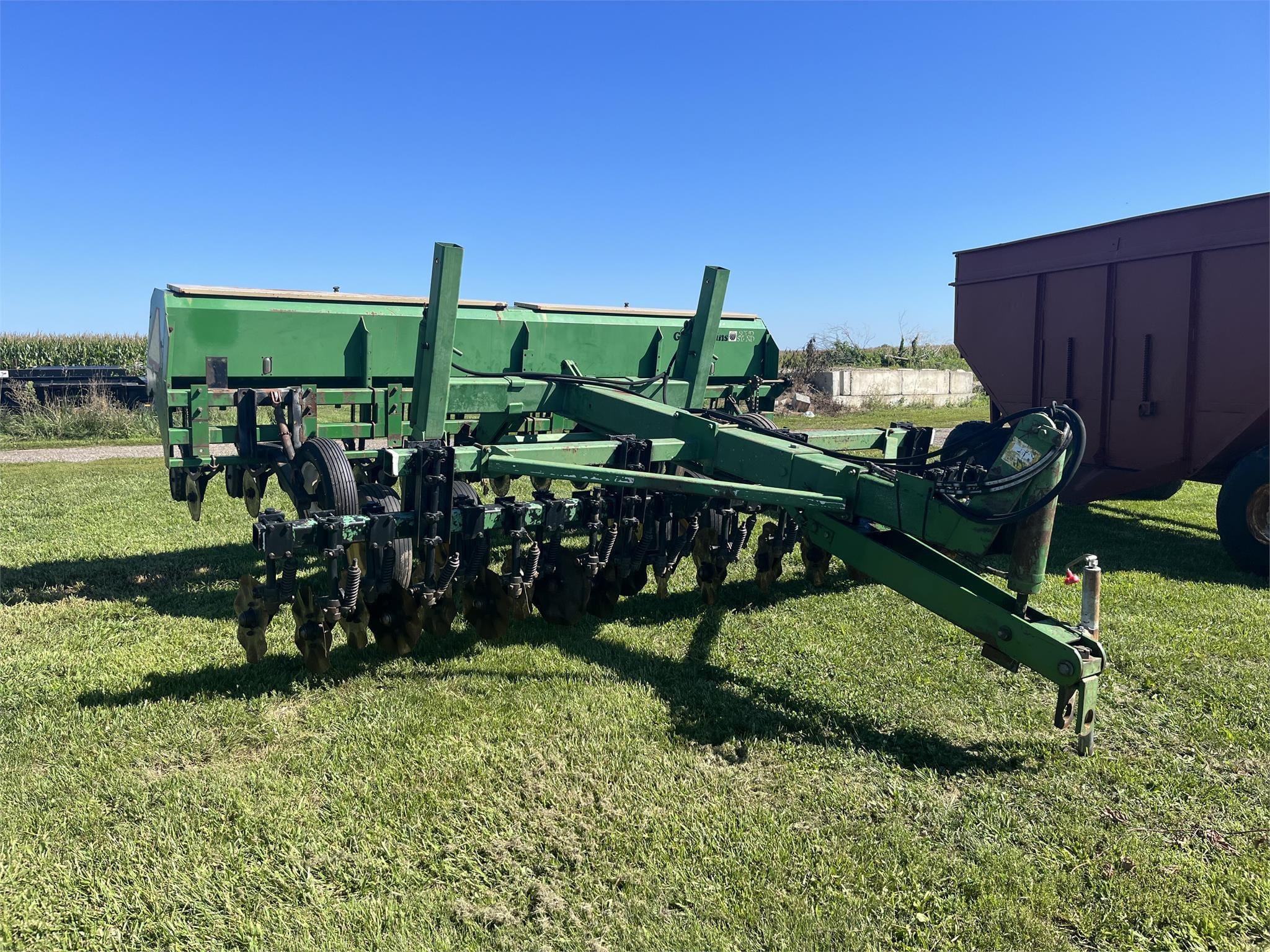 Great Plains Solid Stand 15 Equipment Image0