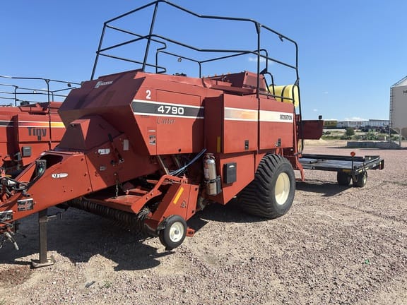 Hesston 4790 Equipment Image0