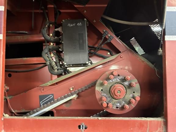 Image of Hesston 4790 equipment image 4
