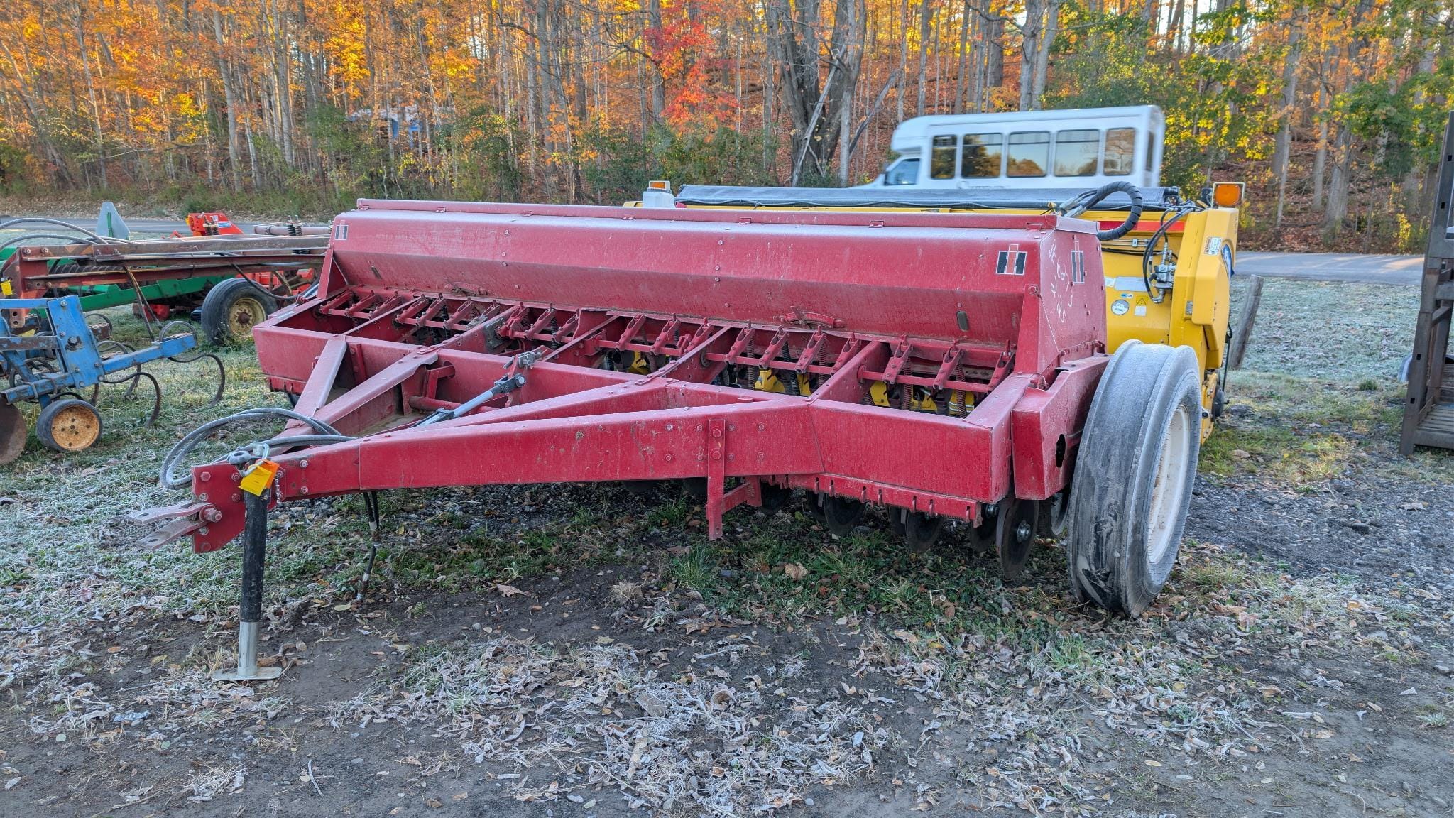 International Harvester 5100 Equipment Image0