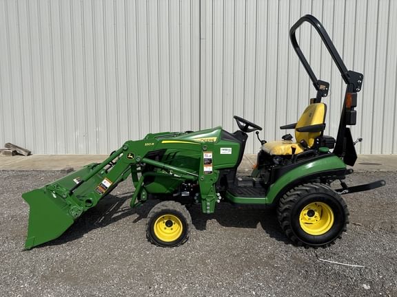 2023 John Deere 1025R Equipment Image0