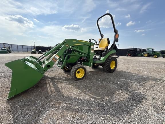 Image of John Deere 1025R equipment image 4