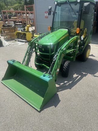 John Deere 1025R Equipment Image0