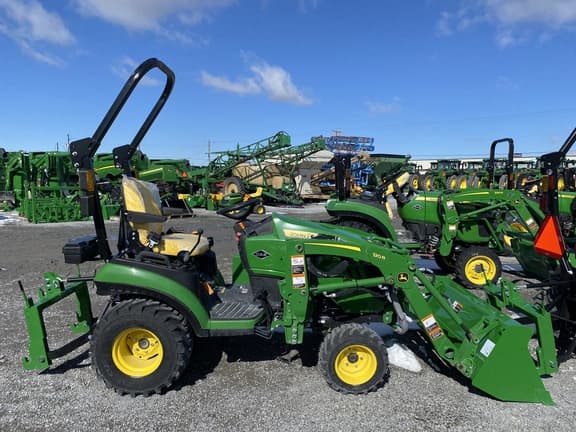Image of John Deere 1025R equipment image 3