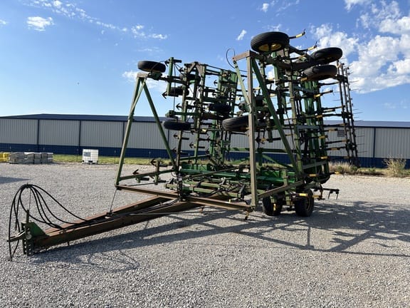 John Deere 1060 Equipment Image0