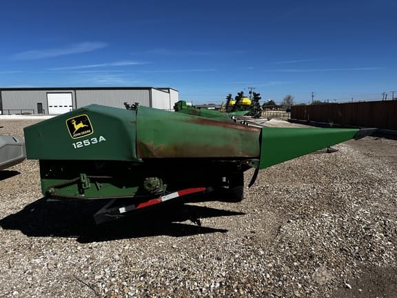Image of John Deere 1253A equipment image 3