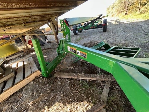 John Deere 1590 Equipment Image0