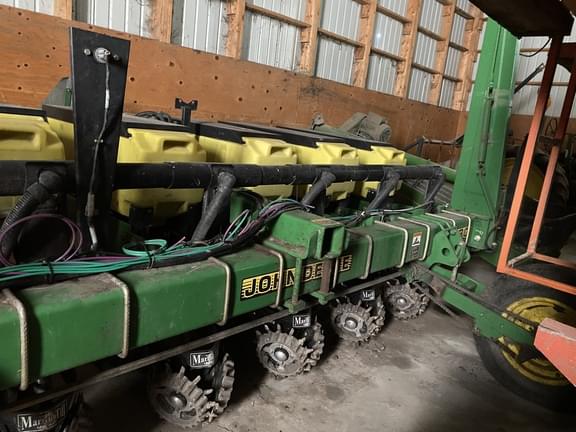 Image of John Deere 1730 equipment image 2