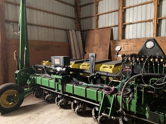 Image of John Deere 1730 equipment image 4