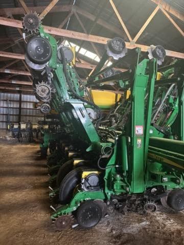 Image of John Deere 1795 equipment image 2