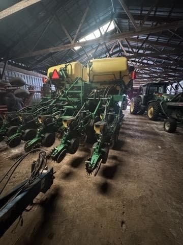 Image of John Deere 1795 equipment image 4