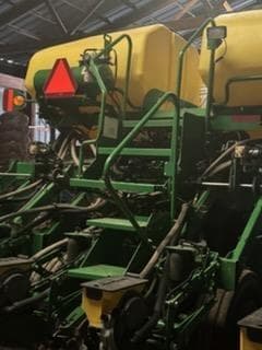 Image of John Deere 1795 equipment image 3