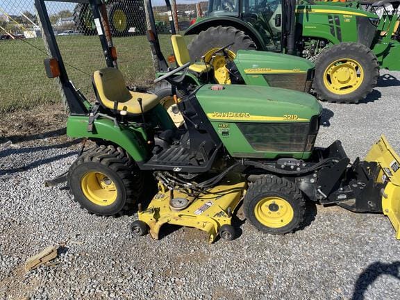 2004 John Deere 2210 Equipment Image0
