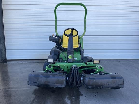 Image of John Deere 2500B equipment image 3