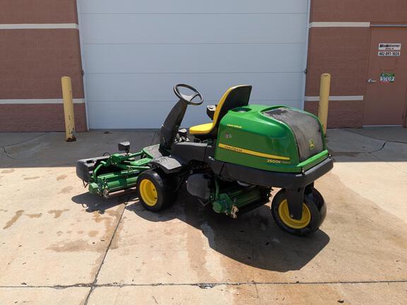 Image of John Deere 2500E equipment image 3