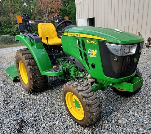 Image of John Deere 3025D equipment image 3