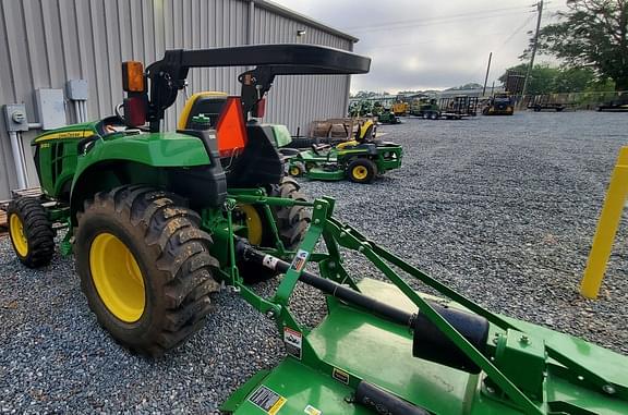 Image of John Deere 3025D equipment image 2