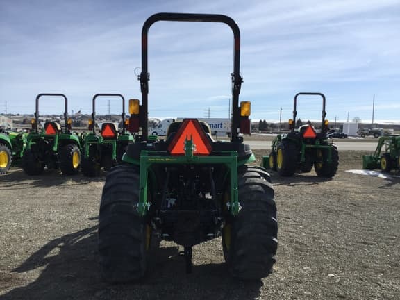 Image of John Deere 3032E equipment image 1