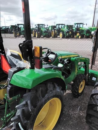 Image of John Deere 3043D equipment image 4