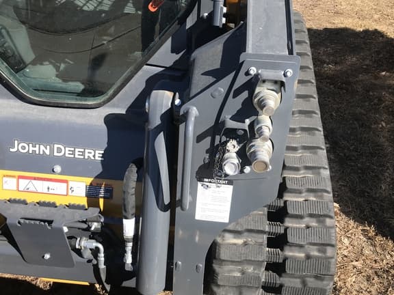 Image of John Deere 317G equipment image 3