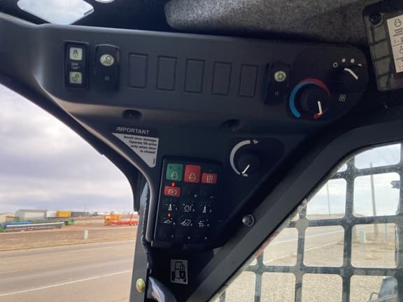 Image of John Deere 317G equipment image 2