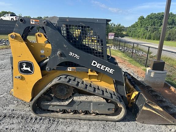Image of John Deere 317G Image 0