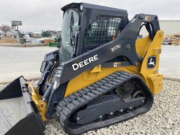 Image of John Deere 317G equipment image 1