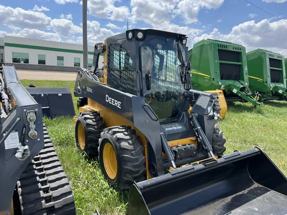 Image of John Deere 320G equipment image 2