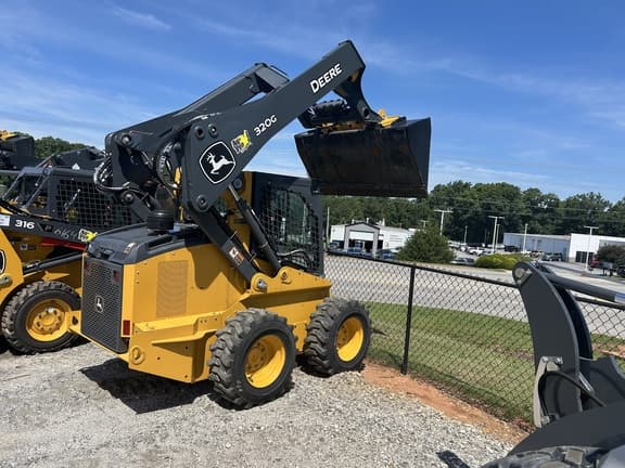 Image of John Deere 320G equipment image 2