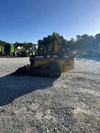 Image of John Deere 325G equipment image 3