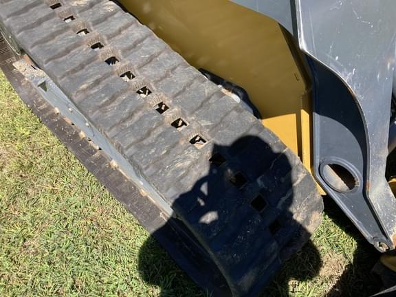 Image of John Deere 325G equipment image 3