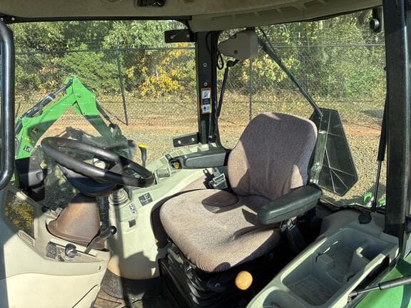 Image of John Deere 3720 equipment image 3