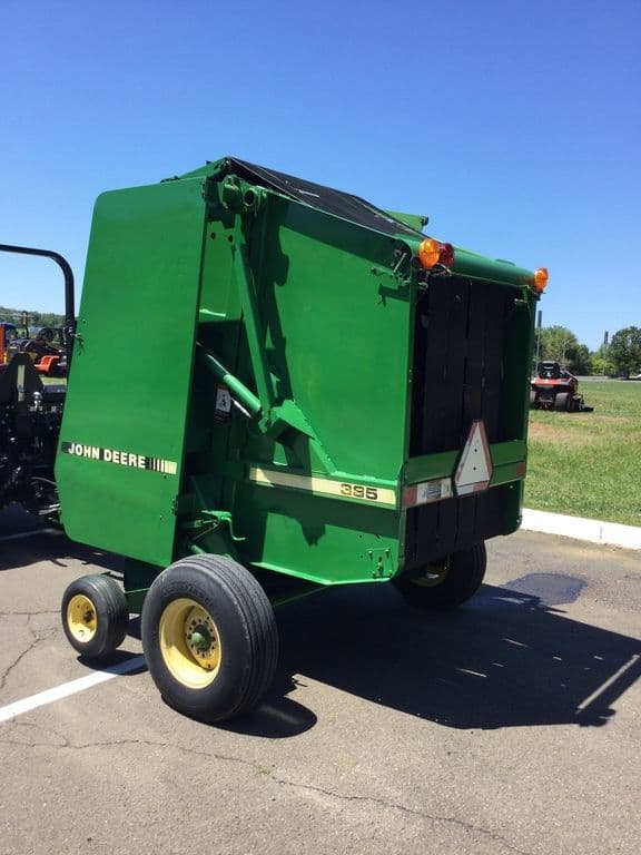 Image of John Deere 385 equipment image 1