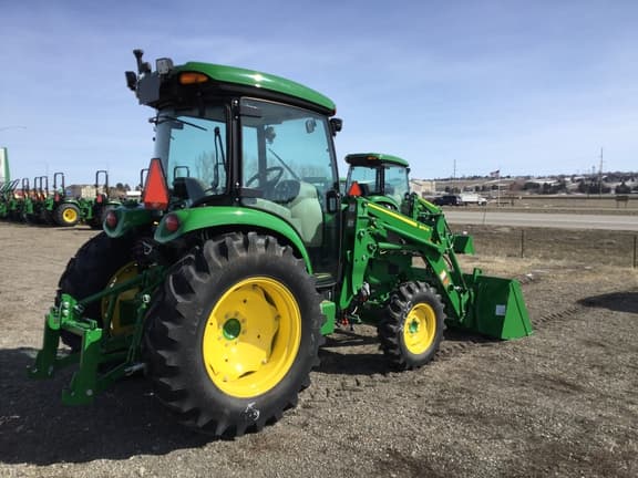 Image of John Deere 4052R equipment image 4