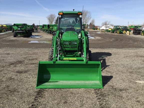 Image of John Deere 4052R equipment image 3