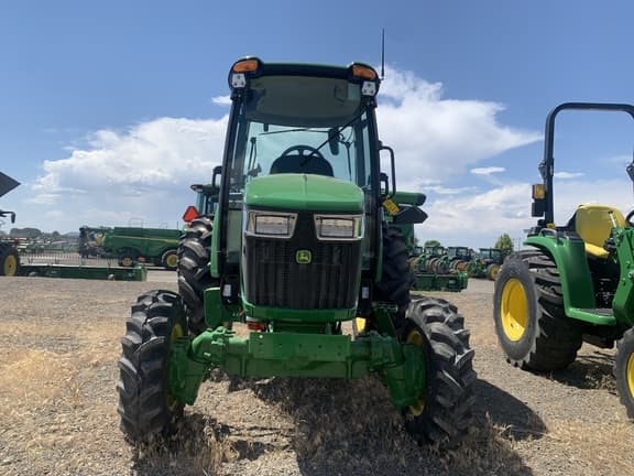 Image of John Deere 4075R equipment image 1