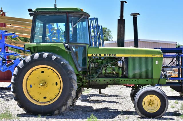Image of John Deere 4430 equipment image 4