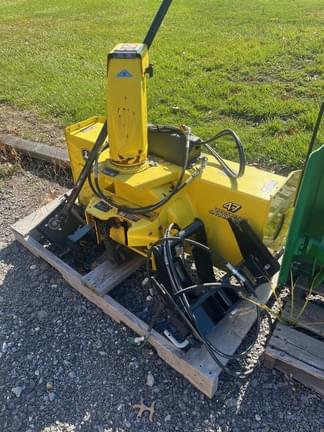 Image of John Deere 47" Snow Blower equipment image 1